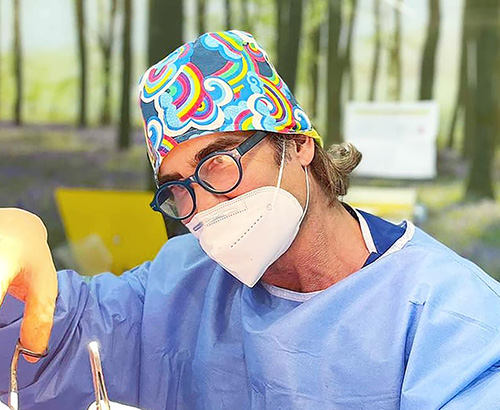 Plastic Surgeon Dr Kremer in the operating theatre