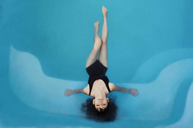 Fat grafting procedures were one of 2016's biggest trends Woman in a pool