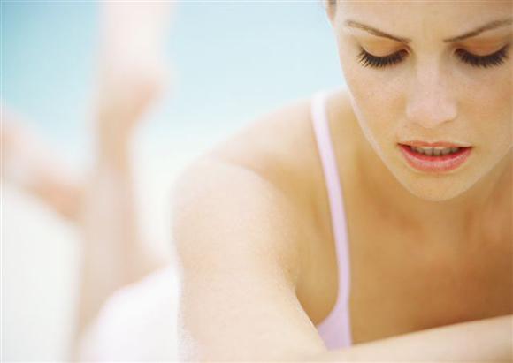 What should you consider before having plastic surgery? What should you consider before having plastic surgery?